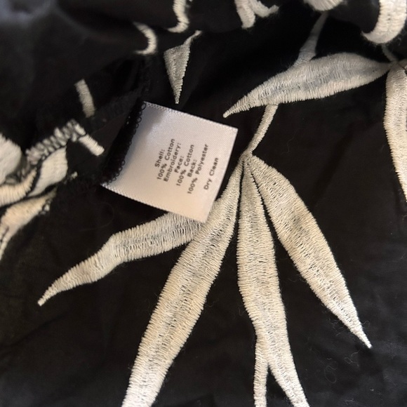 Talbots Black and White Leaf Pattern Tunic - Picture 3 of 7